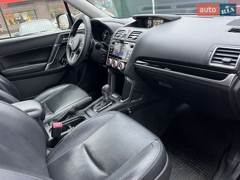 Внедорожник / Кроссовер Subaru Forester 2017 в Днепре
