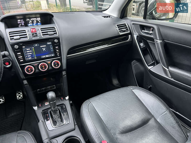 Внедорожник / Кроссовер Subaru Forester 2017 в Днепре