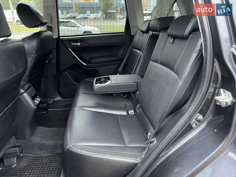 Внедорожник / Кроссовер Subaru Forester 2017 в Днепре