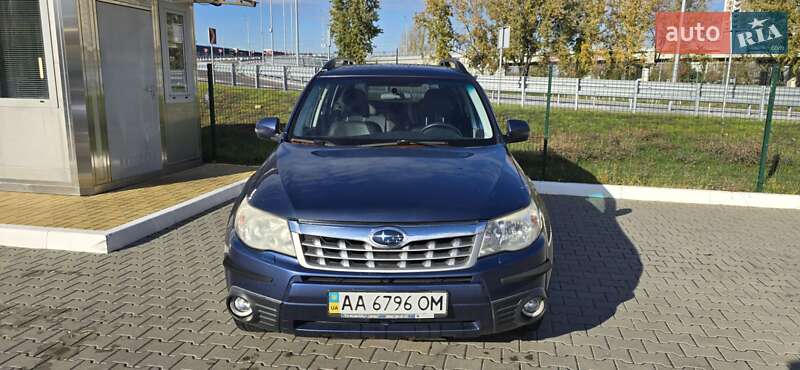 Внедорожник / Кроссовер Subaru Forester 2012 в Киеве