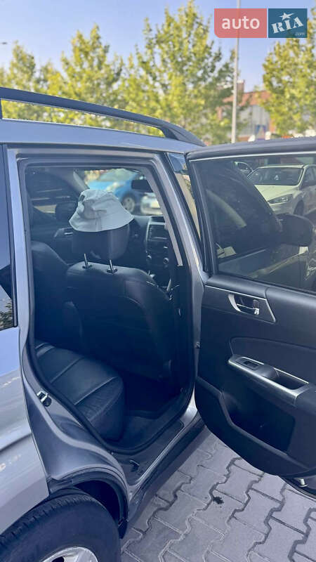 Внедорожник / Кроссовер Subaru Forester 2011 в Киеве