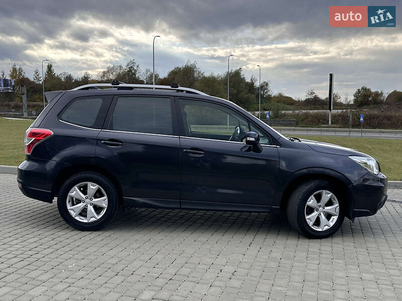 Позашляховик / Кросовер Subaru Forester 2015 в Львові