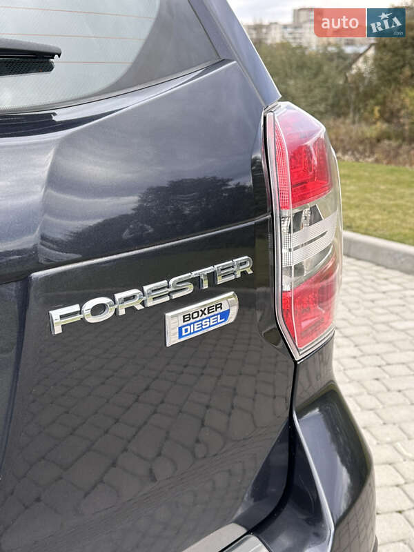 Позашляховик / Кросовер Subaru Forester 2015 в Львові