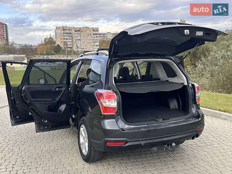 Позашляховик / Кросовер Subaru Forester 2015 в Львові