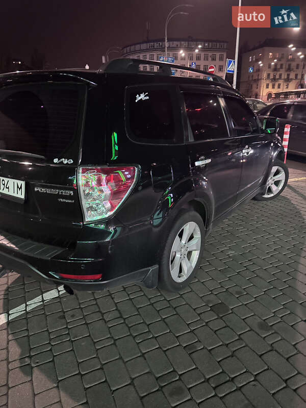 Позашляховик / Кросовер Subaru Forester 2010 в Києві