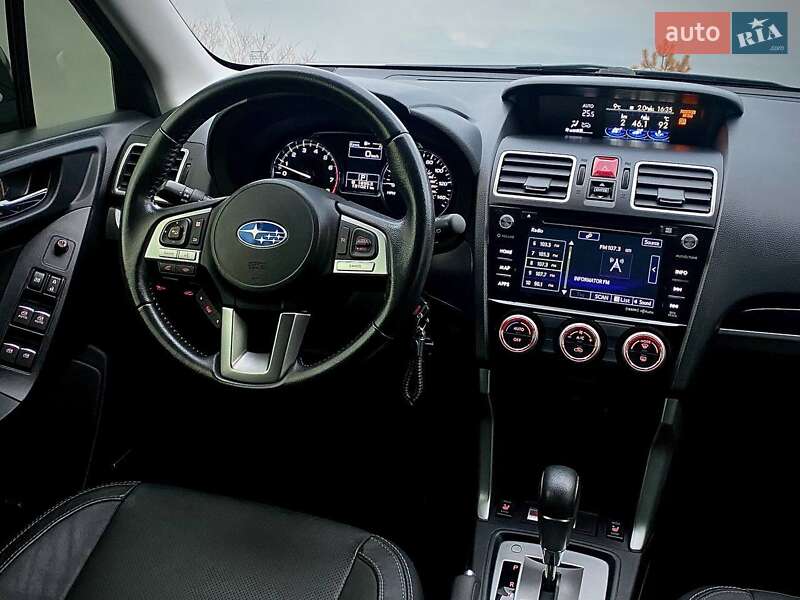 Позашляховик / Кросовер Subaru Forester 2017 в Дніпрі