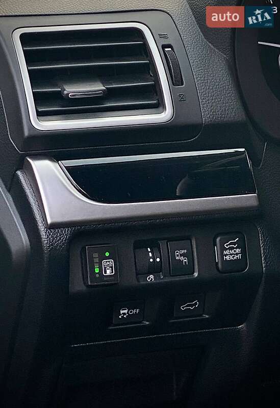 Позашляховик / Кросовер Subaru Forester 2017 в Дніпрі