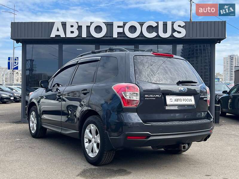 Позашляховик / Кросовер Subaru Forester 2015 в Києві
