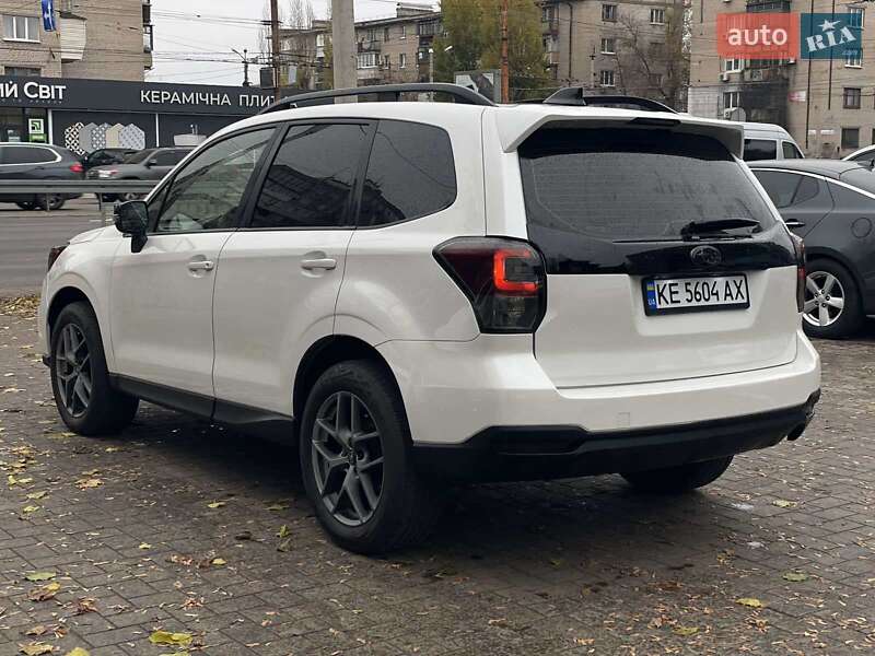 Внедорожник / Кроссовер Subaru Forester 2018 в Днепре