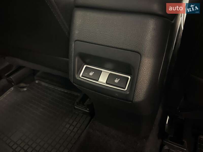 Внедорожник / Кроссовер Subaru Forester 2017 в Киеве