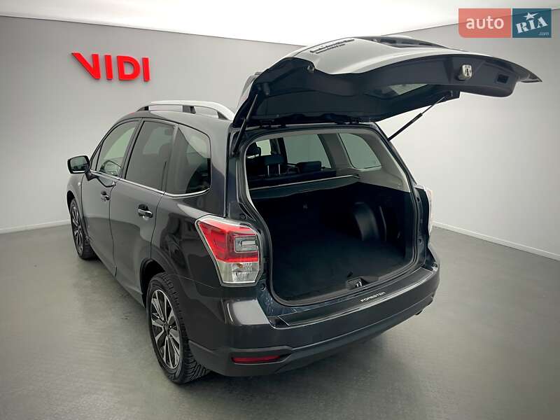 Внедорожник / Кроссовер Subaru Forester 2017 в Киеве
