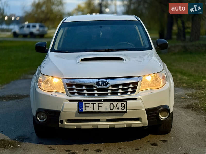 Внедорожник / Кроссовер Subaru Forester 2012 в Николаеве
