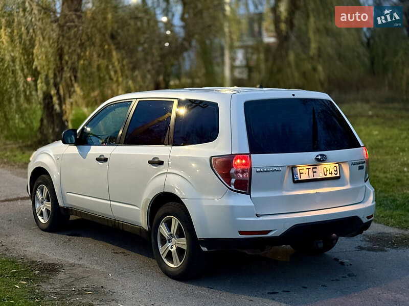 Внедорожник / Кроссовер Subaru Forester 2012 в Николаеве