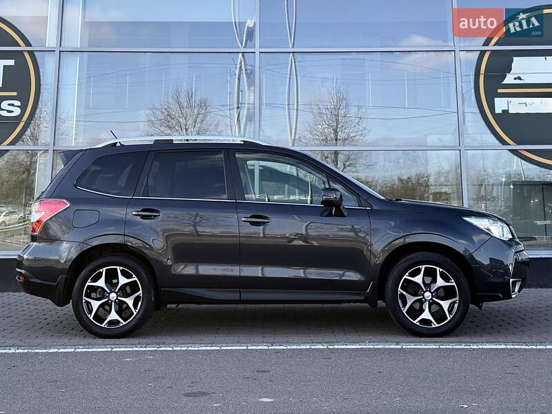 Позашляховик / Кросовер Subaru Forester 2014 в Києві