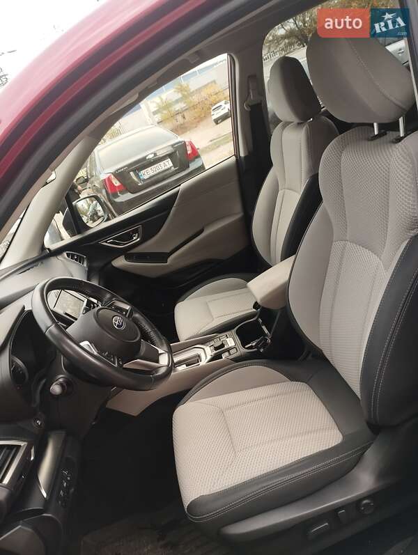 Внедорожник / Кроссовер Subaru Forester 2020 в Днепре