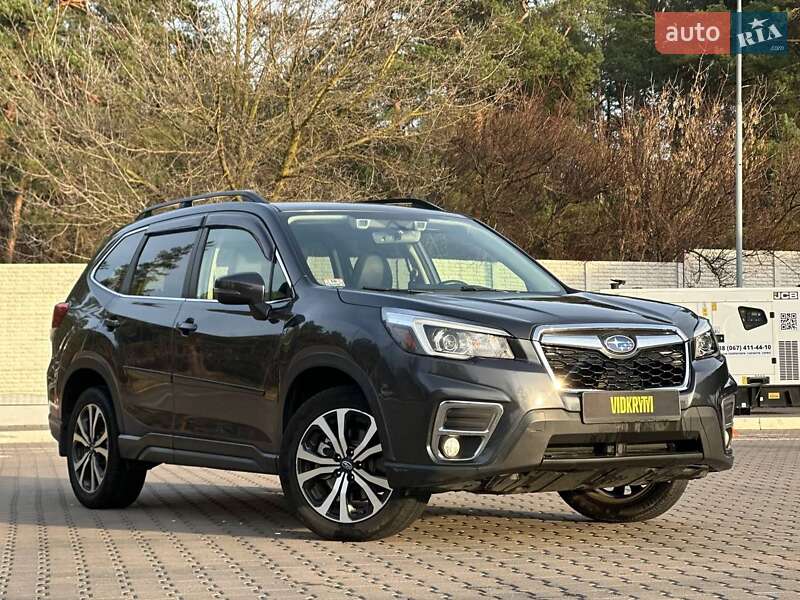 Внедорожник / Кроссовер Subaru Forester 2019 в Киеве