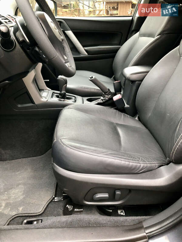 Внедорожник / Кроссовер Subaru Forester 2015 в Львове