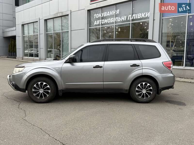 Внедорожник / Кроссовер Subaru Forester 2010 в Киеве