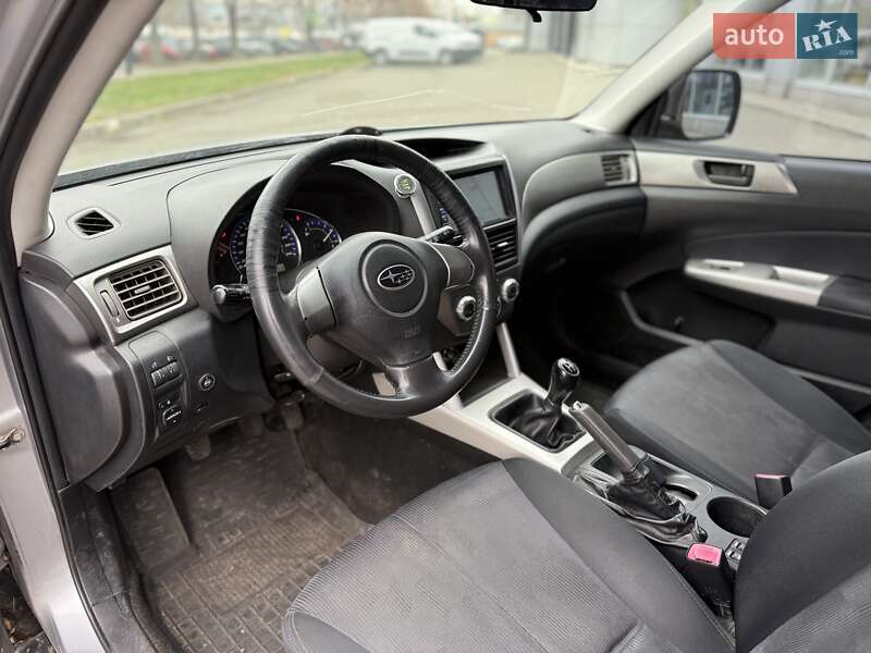 Внедорожник / Кроссовер Subaru Forester 2010 в Киеве