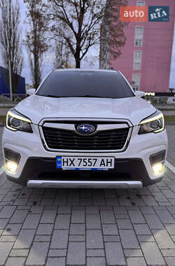 Позашляховик / Кросовер Subaru Forester 2018 в Хмельницькому