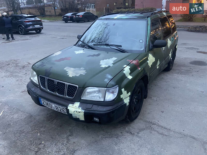 Позашляховик / Кросовер Subaru Forester 2002 в Києві