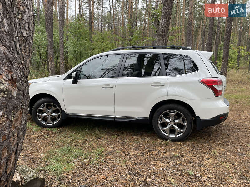 Внедорожник / Кроссовер Subaru Forester 2016 в Киеве