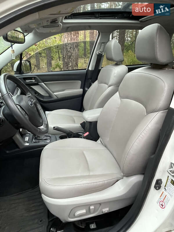 Внедорожник / Кроссовер Subaru Forester 2016 в Киеве