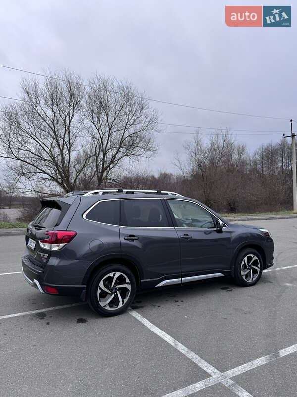 Внедорожник / Кроссовер Subaru Forester 2022 в Киеве