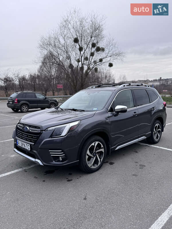 Внедорожник / Кроссовер Subaru Forester 2022 в Киеве