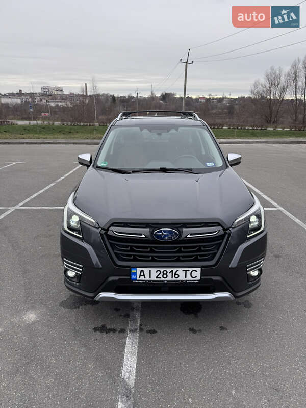 Внедорожник / Кроссовер Subaru Forester 2022 в Киеве