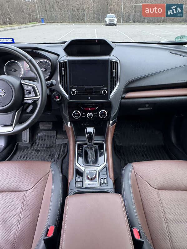 Внедорожник / Кроссовер Subaru Forester 2022 в Киеве