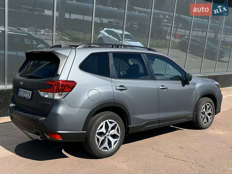 Внедорожник / Кроссовер Subaru Forester 2020 в Киеве