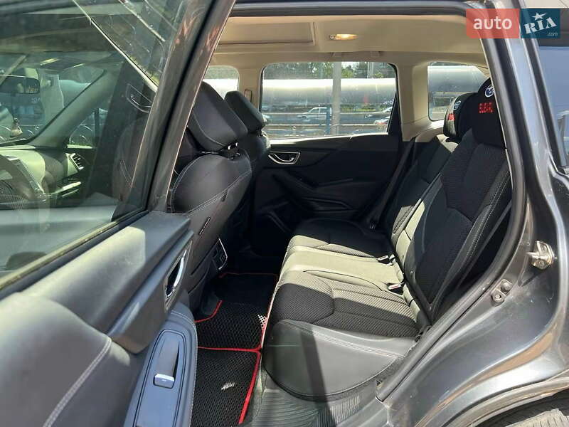 Внедорожник / Кроссовер Subaru Forester 2020 в Киеве