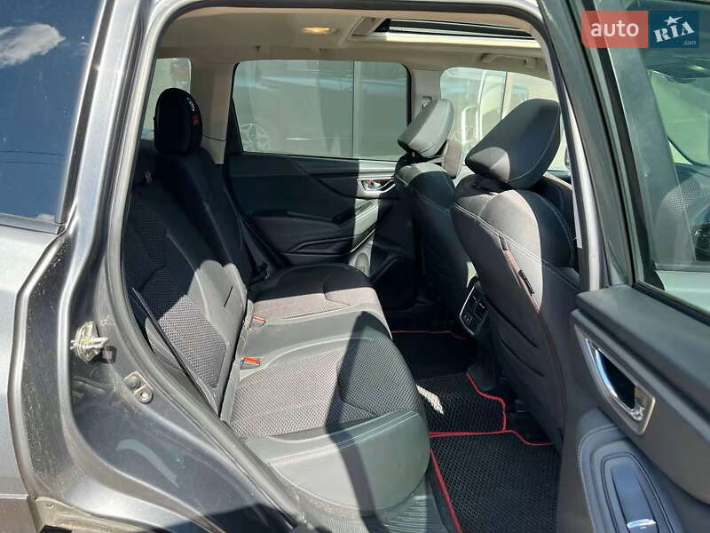 Внедорожник / Кроссовер Subaru Forester 2020 в Киеве