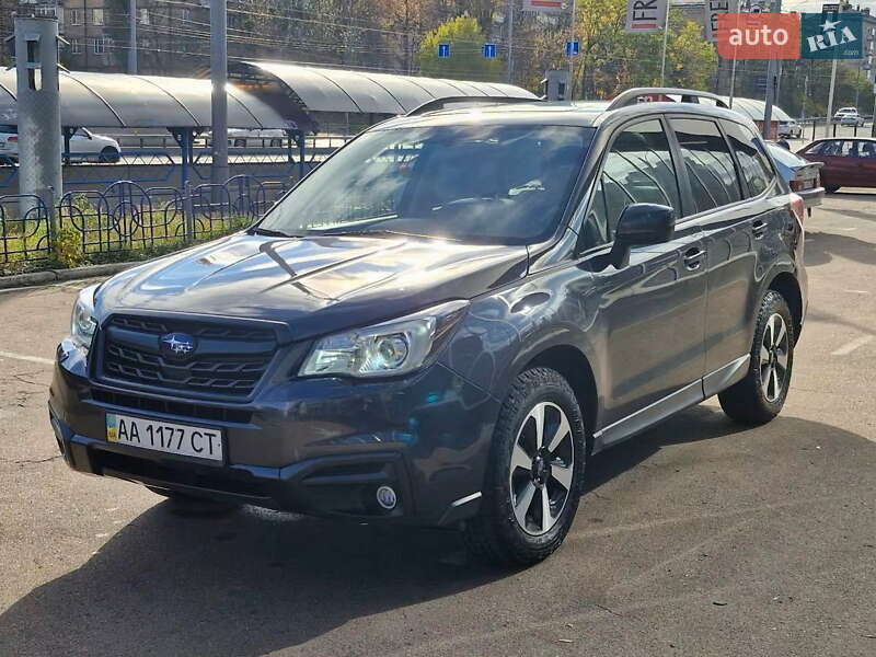 Позашляховик / Кросовер Subaru Forester 2016 в Києві