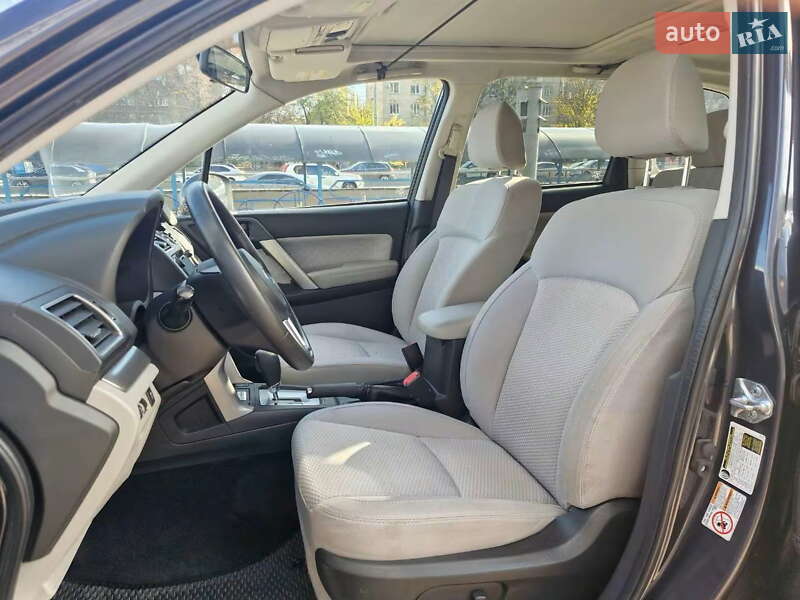Позашляховик / Кросовер Subaru Forester 2016 в Києві