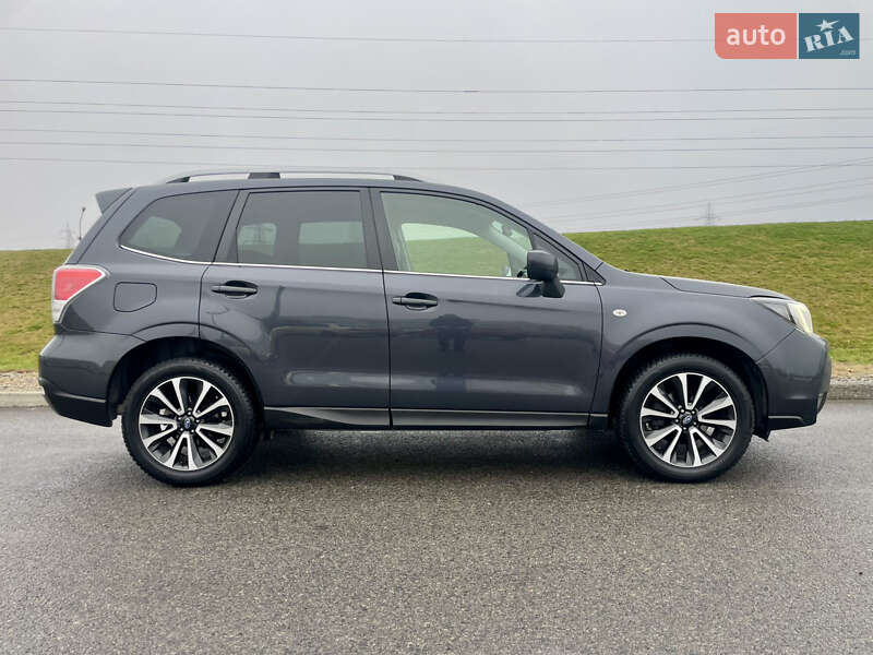 Внедорожник / Кроссовер Subaru Forester 2017 в Днепре