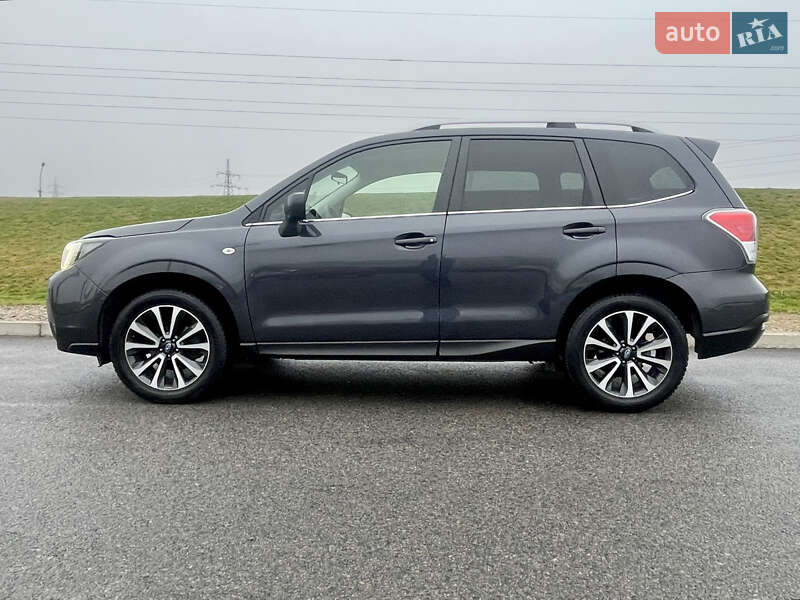 Внедорожник / Кроссовер Subaru Forester 2017 в Днепре