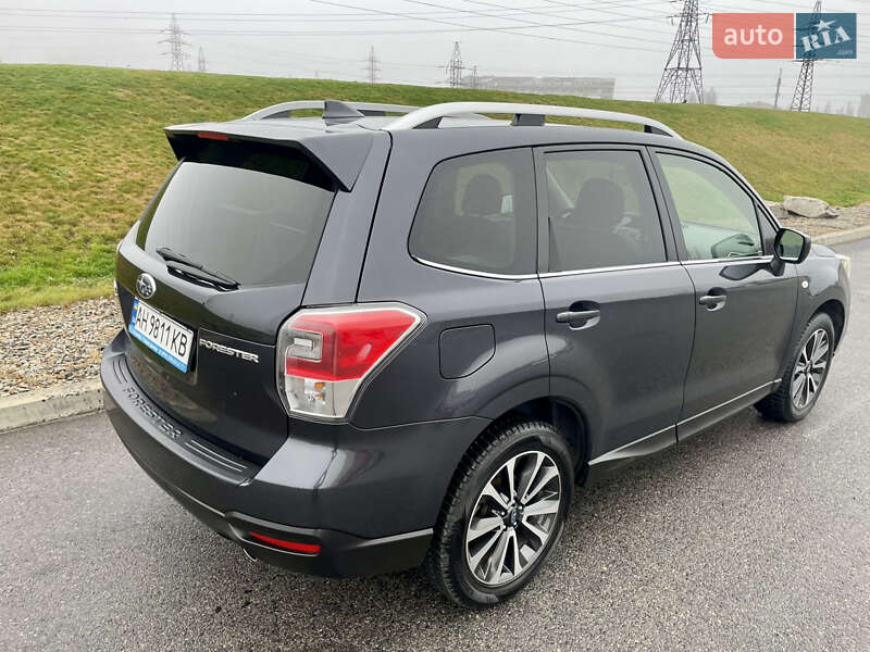 Внедорожник / Кроссовер Subaru Forester 2017 в Днепре