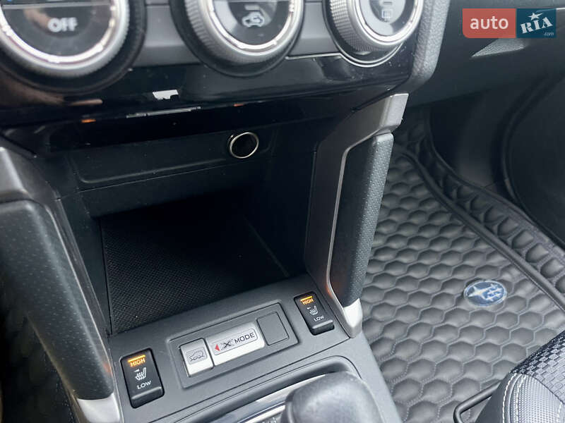 Внедорожник / Кроссовер Subaru Forester 2017 в Днепре