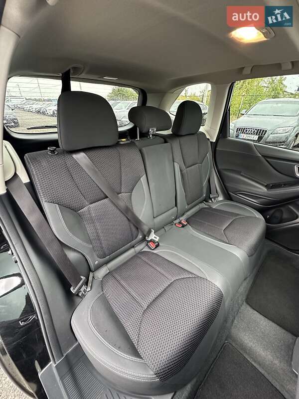 Внедорожник / Кроссовер Subaru Forester 2021 в Белогородке