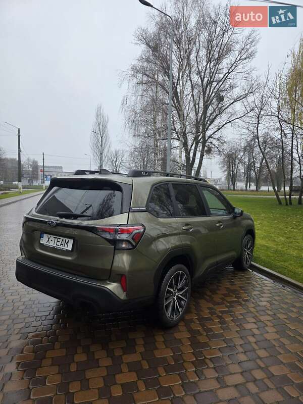 Позашляховик / Кросовер Subaru Forester 2024 в Києві