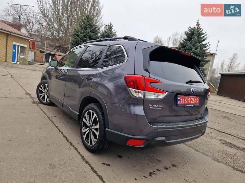 Внедорожник / Кроссовер Subaru Forester 2021 в Днепре