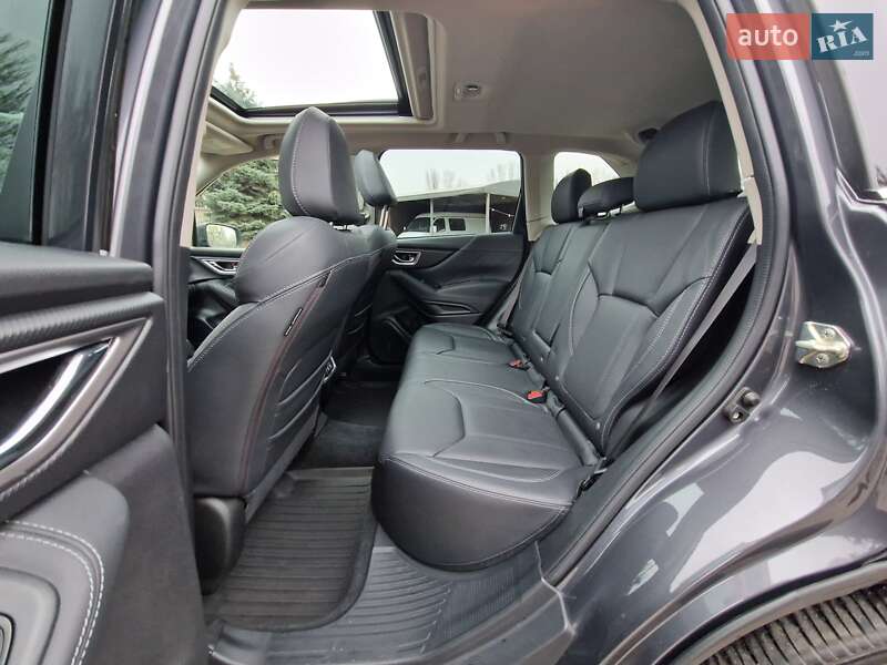Внедорожник / Кроссовер Subaru Forester 2021 в Днепре