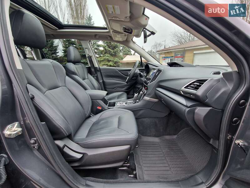 Внедорожник / Кроссовер Subaru Forester 2021 в Днепре