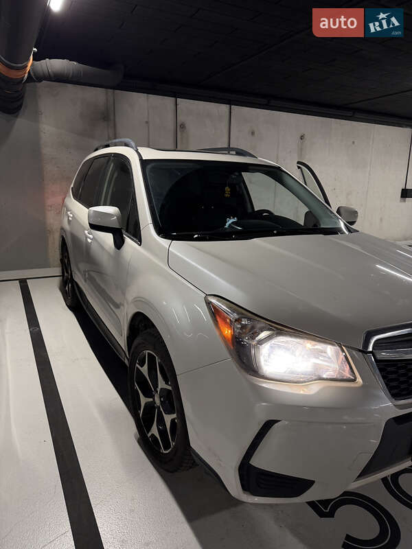 Внедорожник / Кроссовер Subaru Forester 2015 в Львове