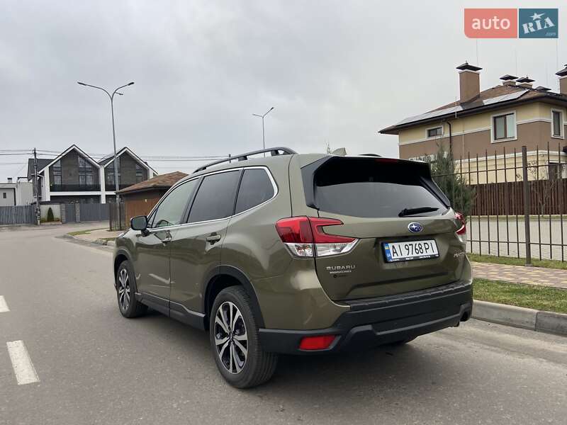 Внедорожник / Кроссовер Subaru Forester 2022 в Киеве