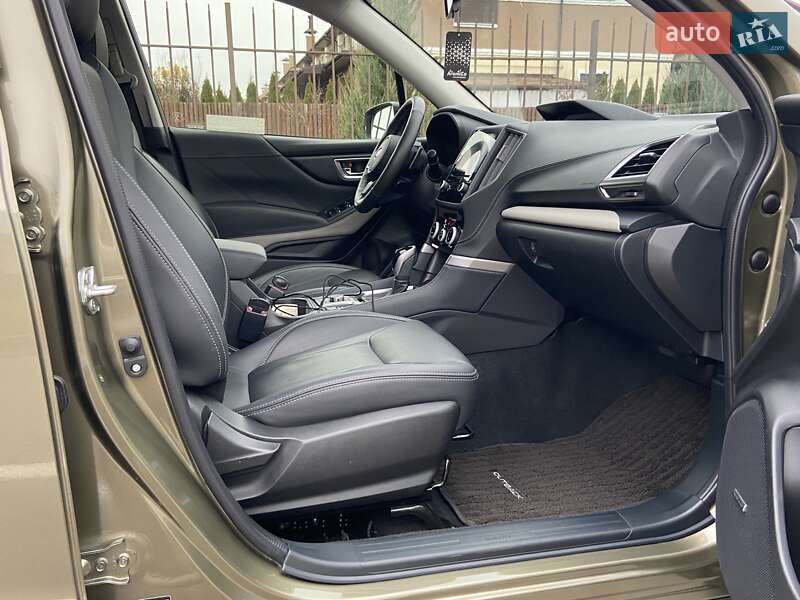 Внедорожник / Кроссовер Subaru Forester 2022 в Киеве