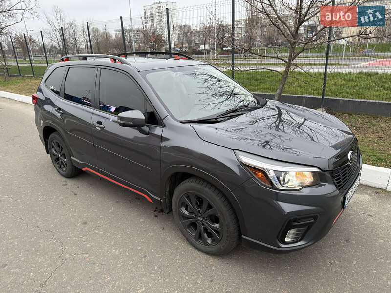 Позашляховик / Кросовер Subaru Forester 2020 в Києві