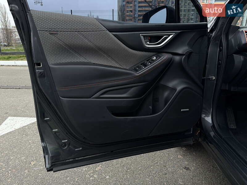 Позашляховик / Кросовер Subaru Forester 2020 в Києві